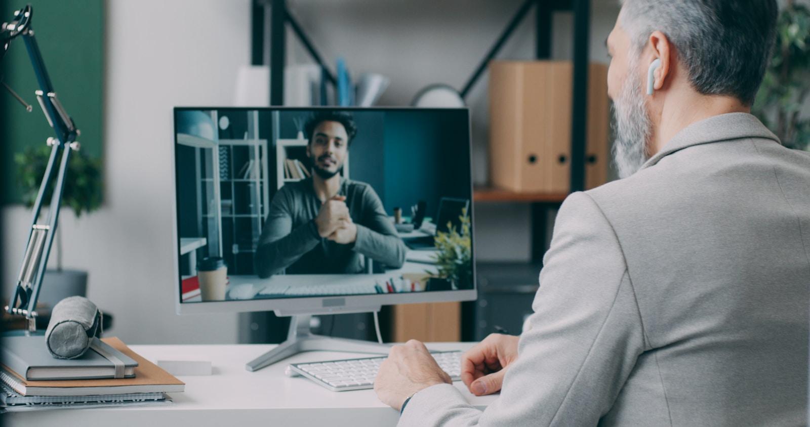 Coach in einem Video-Coaching-Call mit einem Klienten